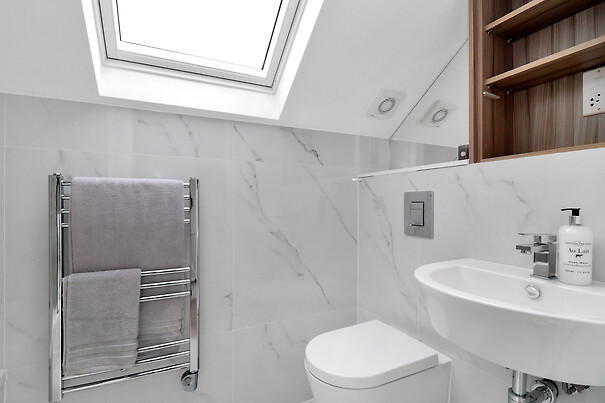 Fasset Rd - Bathroom