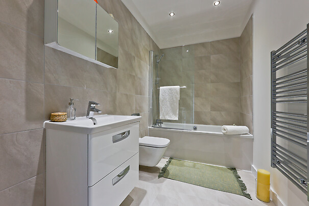 Applegarth Court - bathroom